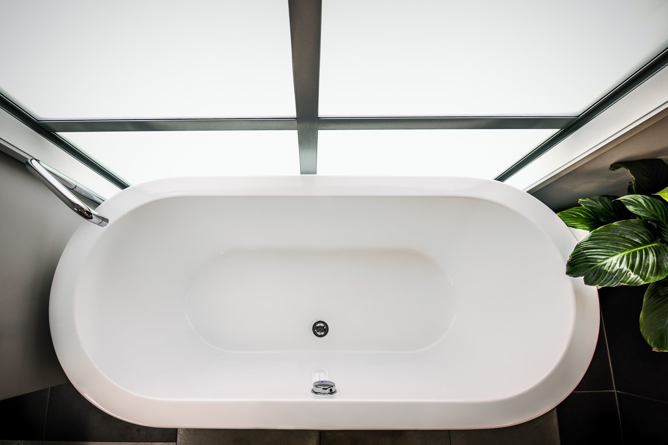 How to Clean Cultured Marble Tub
